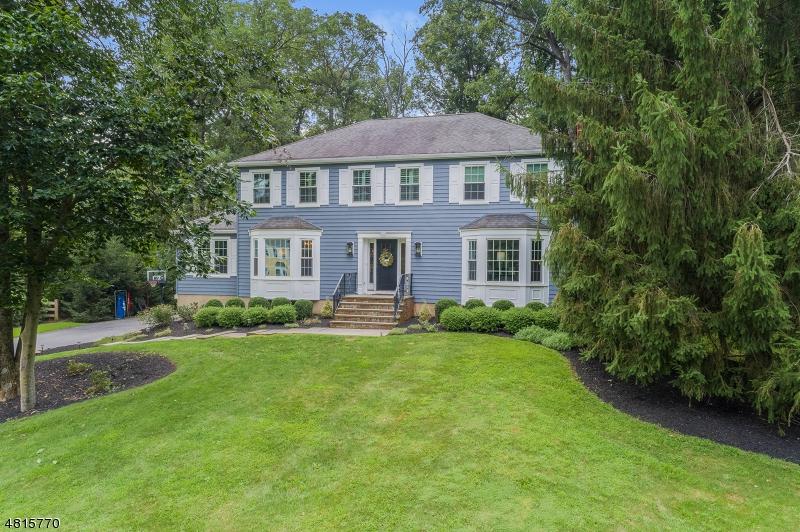 35 Berkeley Circle - Photo 1