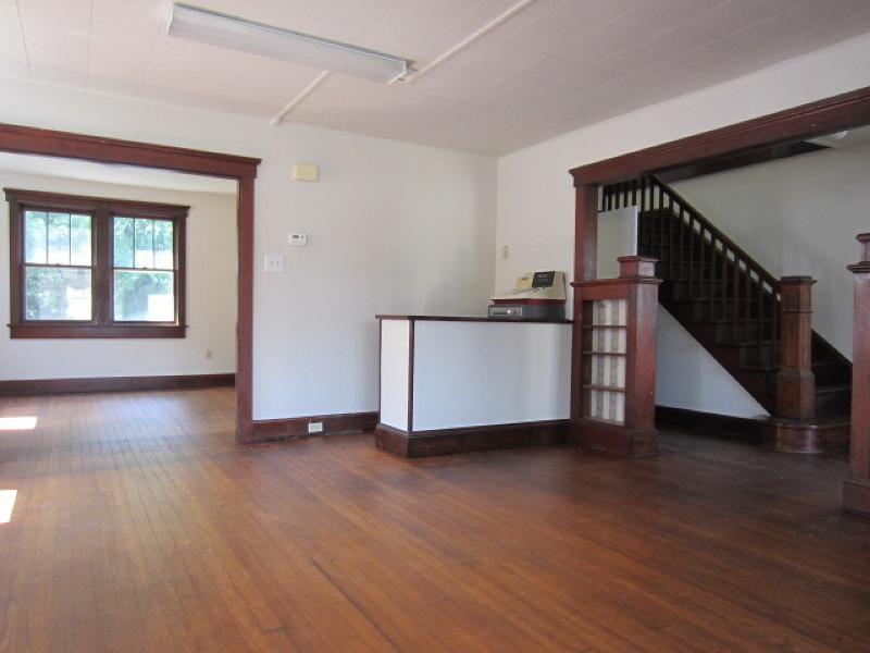 9 Bloomfield Avenue - Photo 1