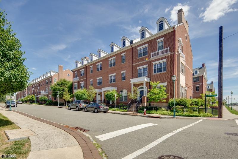 2 Carillon Cir - Photo 1