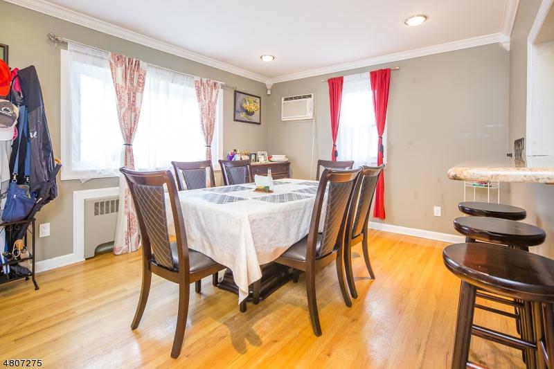 128 Burnside Ave - Photo 1