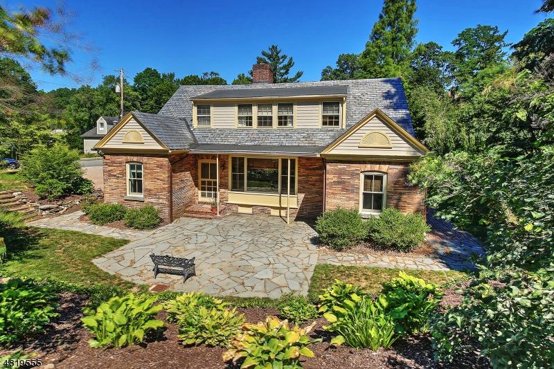 44 Colles Ave - Photo 1