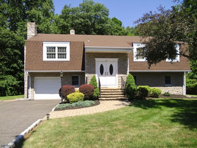 61 Geoffrey Way - Photo 1