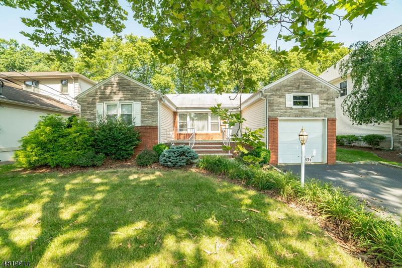 534 Ashwood Rd - Photo 1