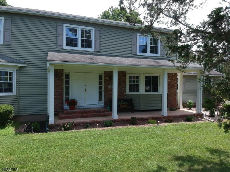 14 Stagecoach Way - Photo 1
