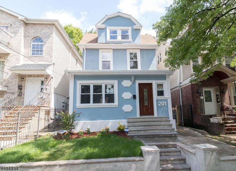 201 Custer Ave - Photo 1