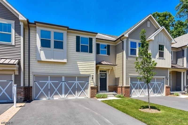 14 Marilyn Dr - Photo 1