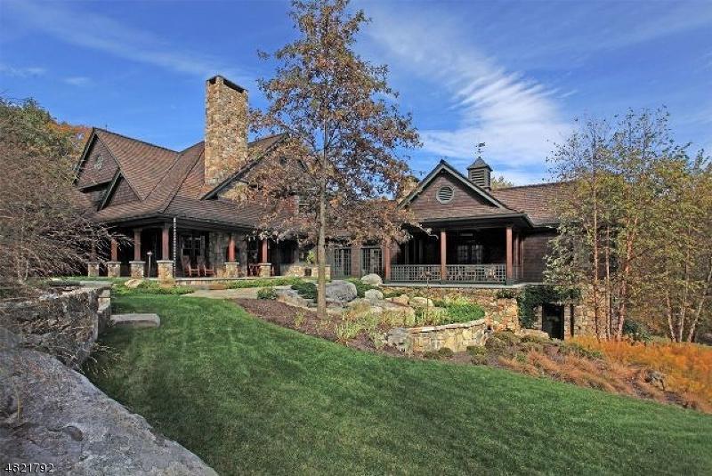22 Schoolhouse Ln - Photo 1