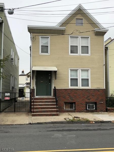 179 New York Ave - Photo 1