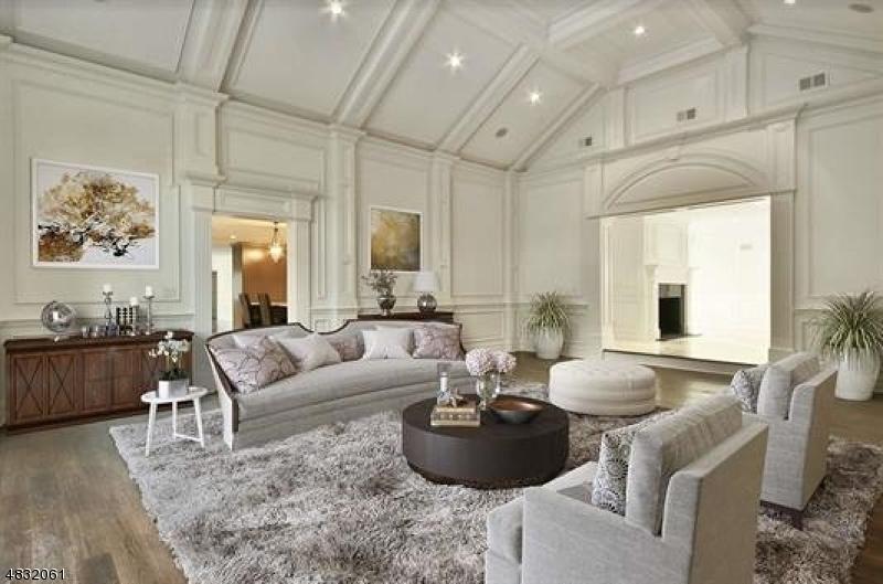 765 Ewing Ave - Photo 1