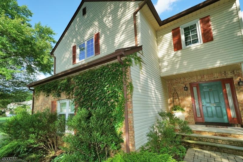 24 Cottonwood Rd - Photo 1