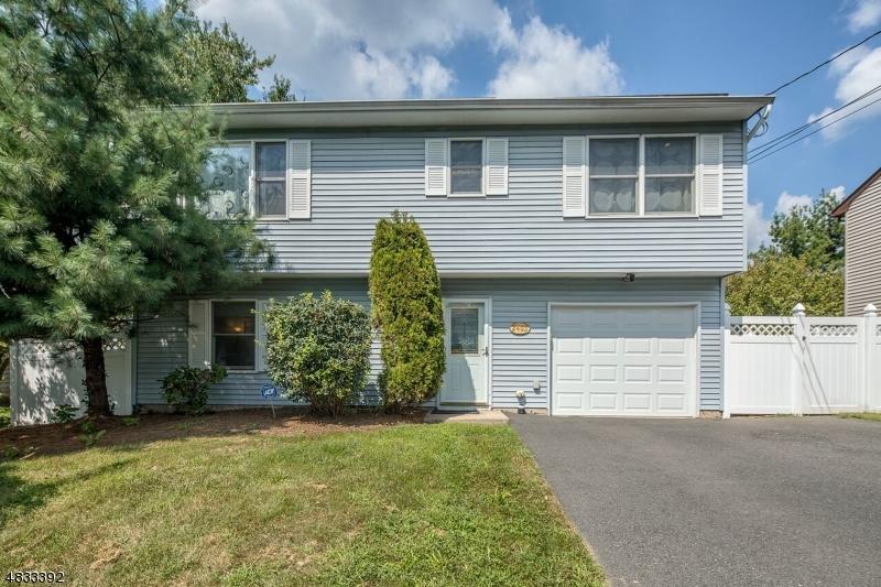 2403 Richmond St - Photo 1