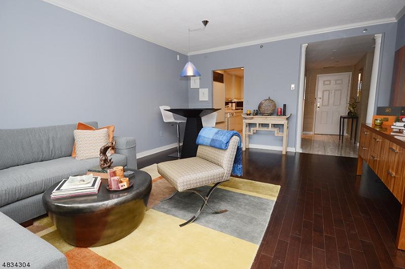 616 S Orange Ave, 4J - Photo 1