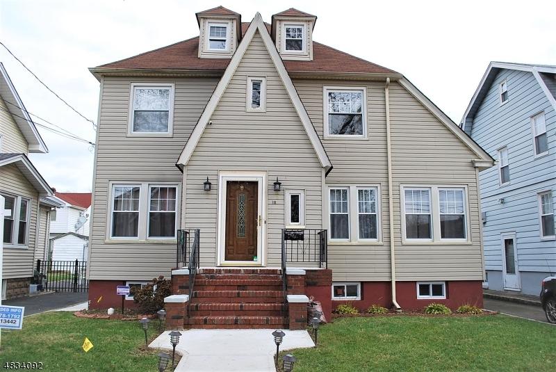18 Hewitt Ave - Photo 1