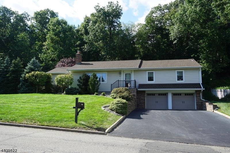 111 N Watchung Dr - Photo 1