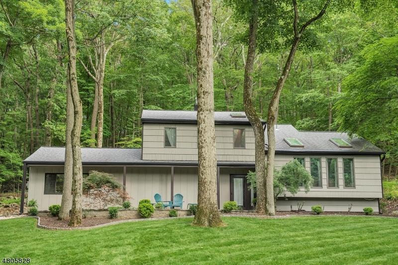 6 Crest Dr - Photo 1
