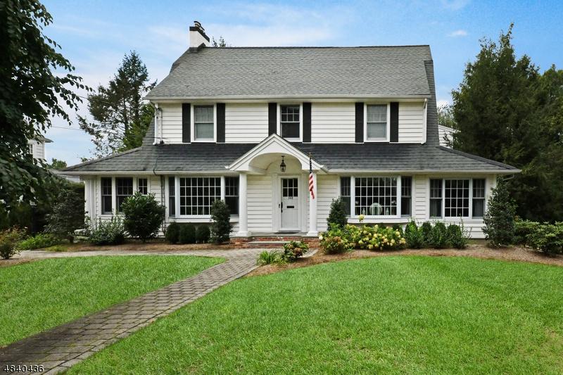 146 N Van Dien Ave - Photo 1