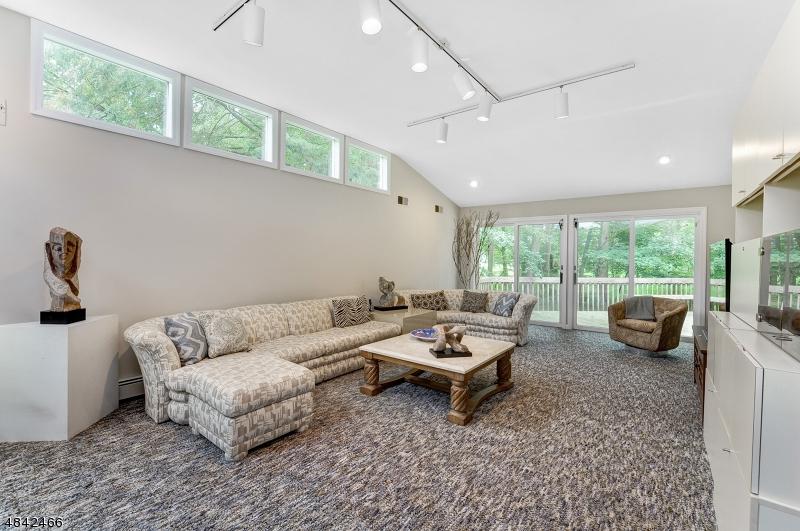61 West Dr - Photo 1
