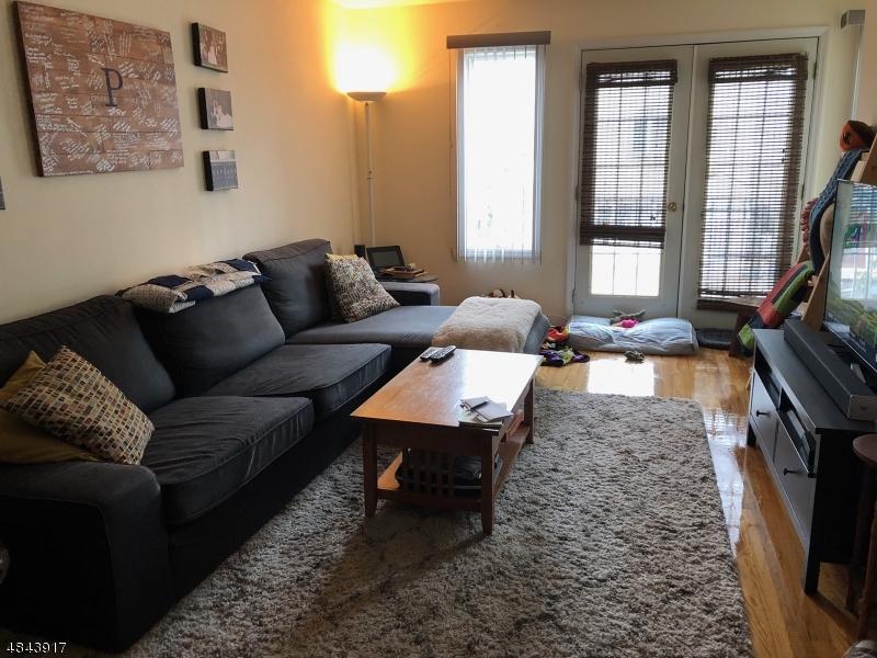 217 New York Ave - Photo 1