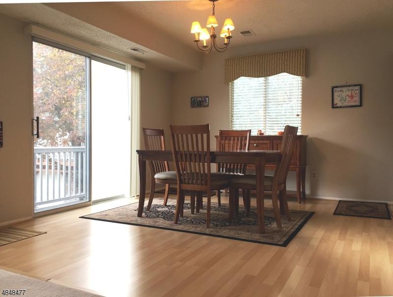 216 Woods Edge Dr - Photo 1