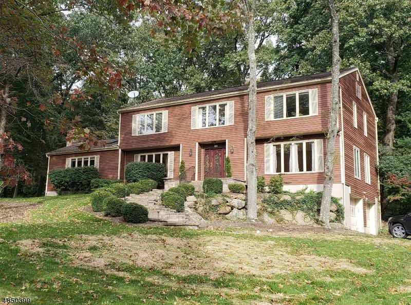 49 Longview Ave - Photo 1