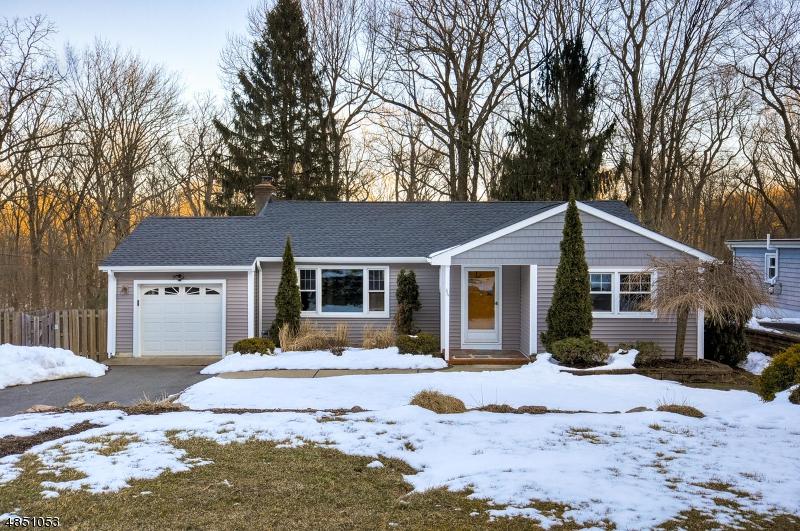 84 Woodstone Rd - Photo 1