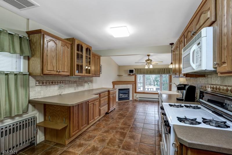 40 Clinton Ave - Photo 1