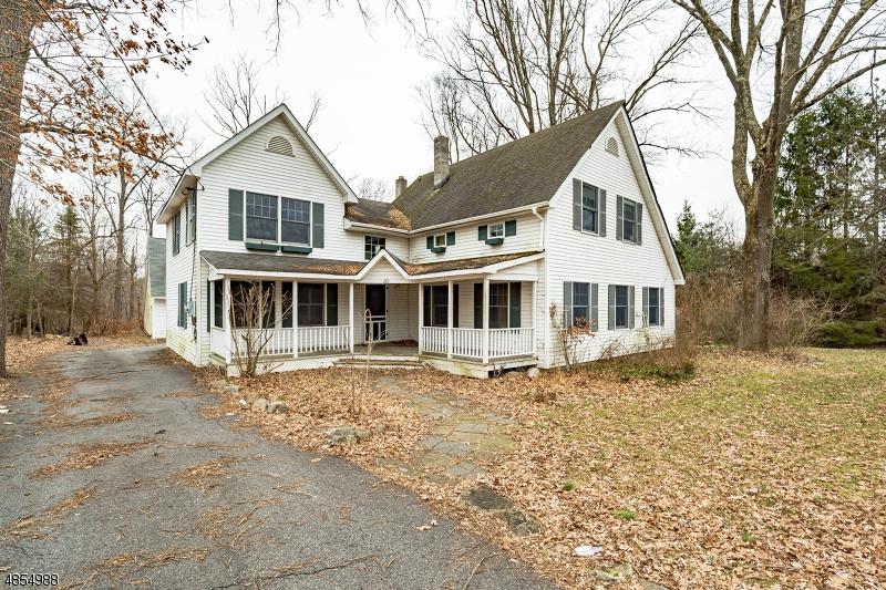 10 Symonds Ln - Photo 1