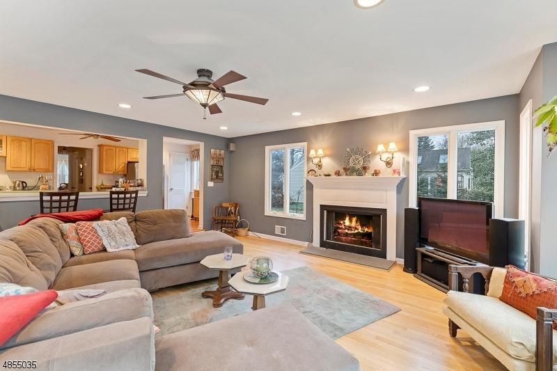 6 Center Dr - Photo 1
