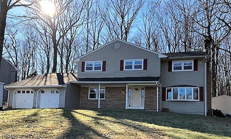 25 Karen Pl - Photo 1