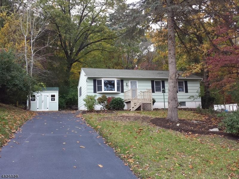 28 Cedar Ridge Dr - Photo 1