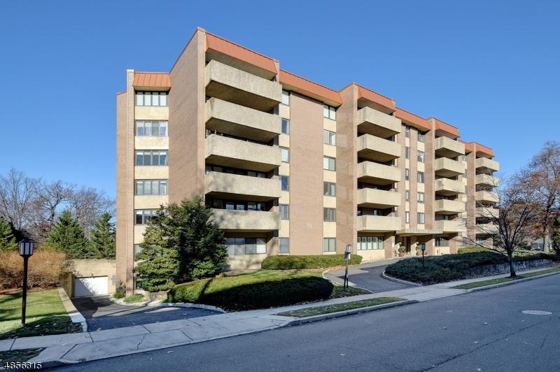 1 Euclid Ave Apt 6-E - Photo 1