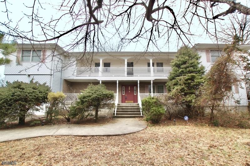 331 Hillcrest Ave - Photo 1