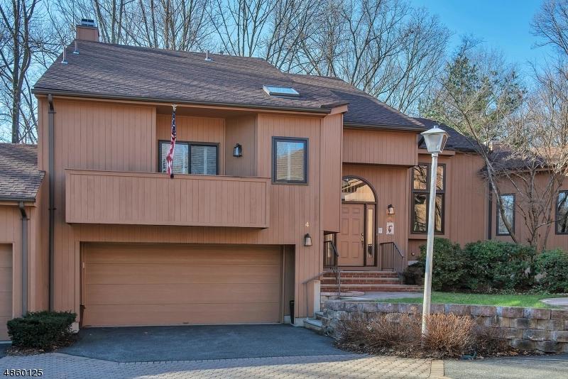 4 Sherwood Dr - Photo 1