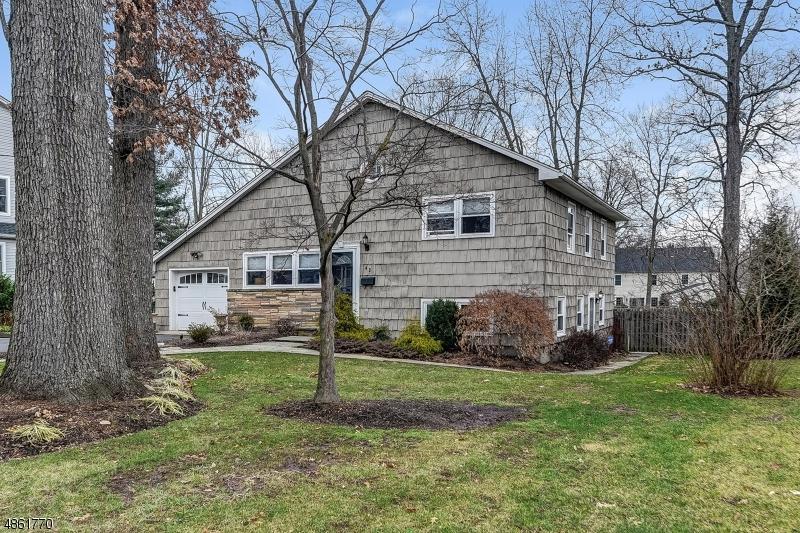 43 Summit Ave - Photo 1