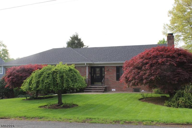 100 Lincoln St - Photo 1