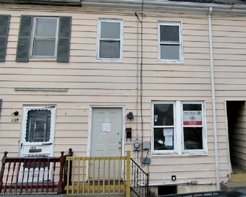 137 Cedar Aly - Photo 1