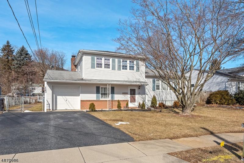 123 Deerfield Dr - Photo 1