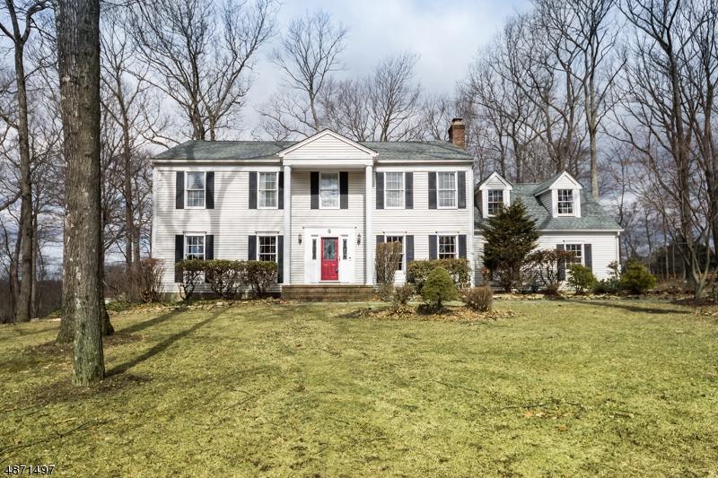 6 Christopher Ct - Photo 1