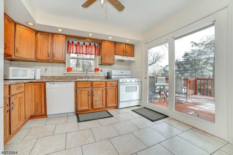 14 Sylvan Ln - Photo 1