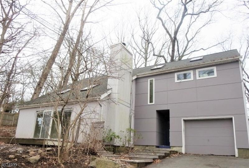 8 Woodlawn Dr - Photo 1