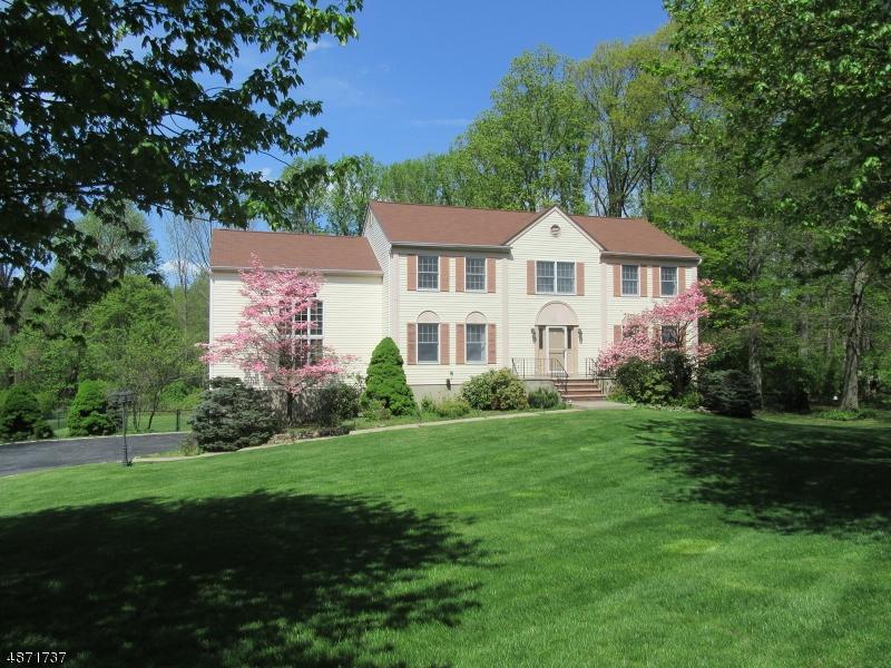 27 Leigh Ct - Photo 1