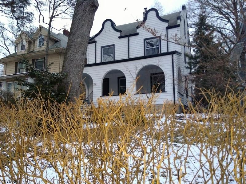 550 Lincoln Ave - Photo 1