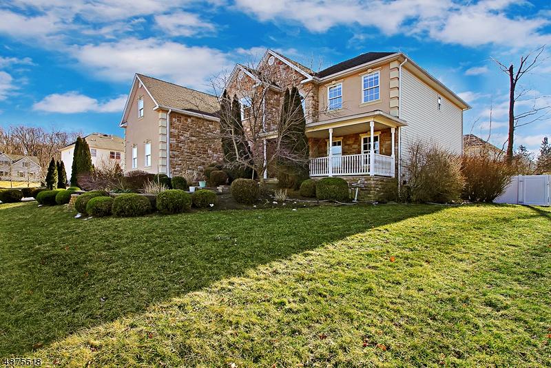 35 Elizabeth Ave - Photo 1
