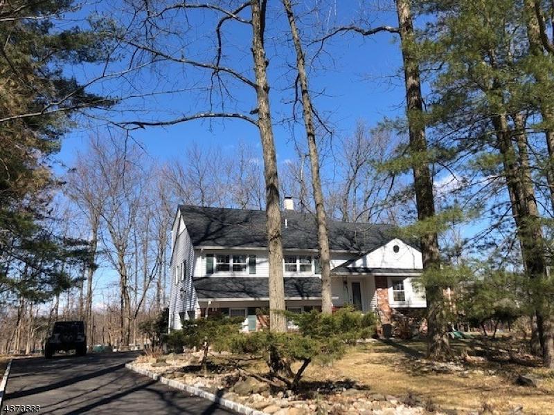 23 Pitcairn Dr - Photo 1