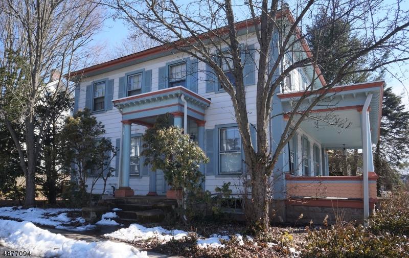 214 Harrison St - Photo 1