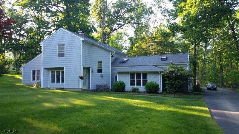 4 Valley View Drive - Photo 1