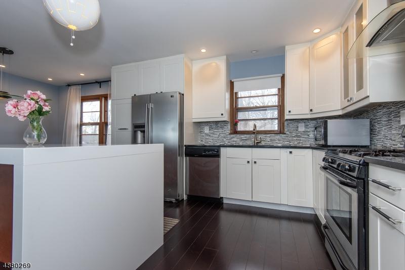 265 E Warren St - Photo 1