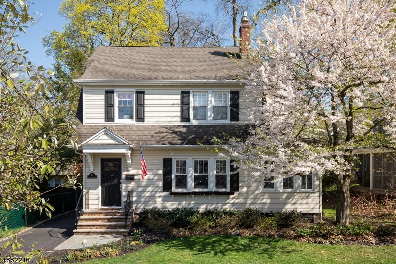 63 Fairmount Ave - Photo 1