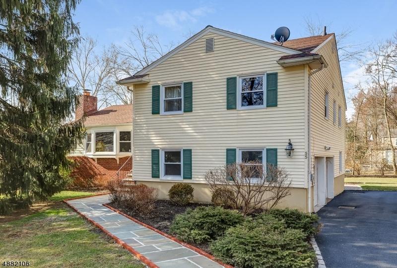 55 Southview Dr - Photo 1