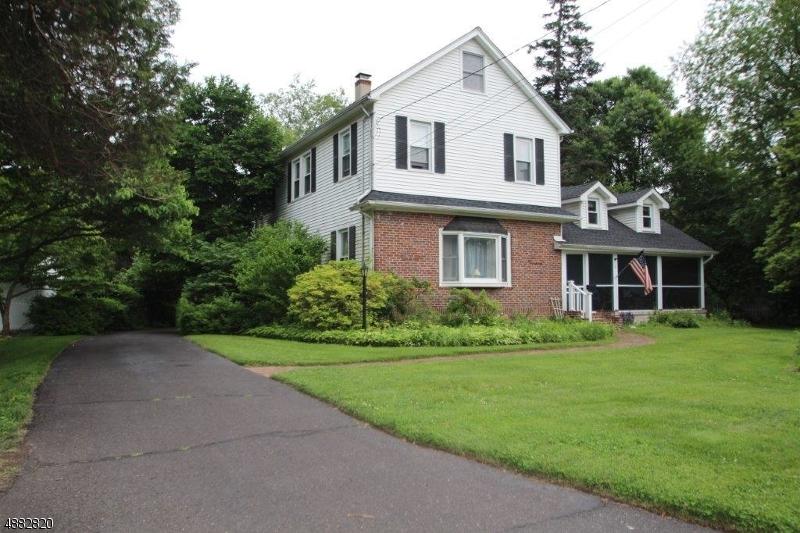 1421 Kenyon Ave - Photo 1